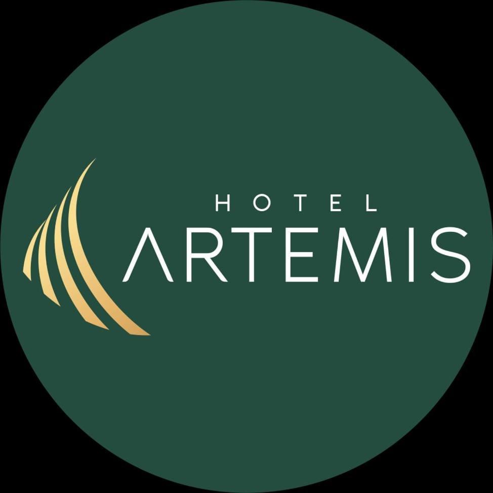 Artemis Hotel